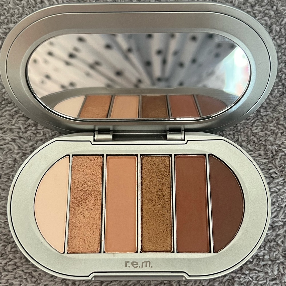 REM beauty babydoll palette